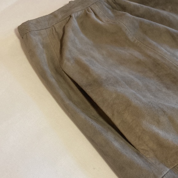 Alicia Herrera for OSHWAKON vintage suede skirt. - Picture 4 of 11